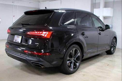 2025 Audi Q7 55 Prestige