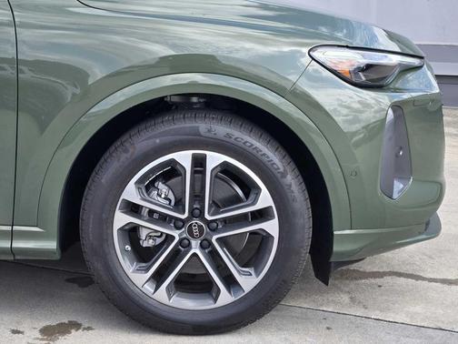 2025 Audi Q5 Prestige TFSI quattro S tronic