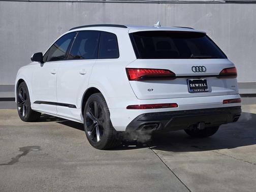 2026 Audi Q7 55 Premium Plus