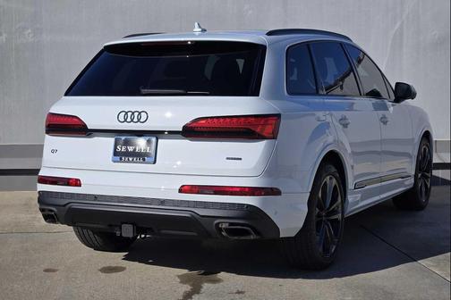 WHITE 2026 Audi Q7 55 Premium Plus