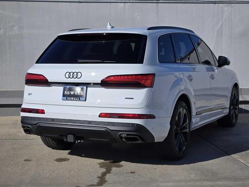 2026 Audi Q7 55 Premium Plus