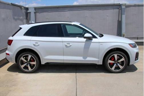 2024 Audi Q5 45 S line Premium Plus