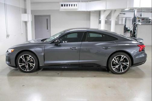 2023 Audi e-tron GT Premium Plus quattro