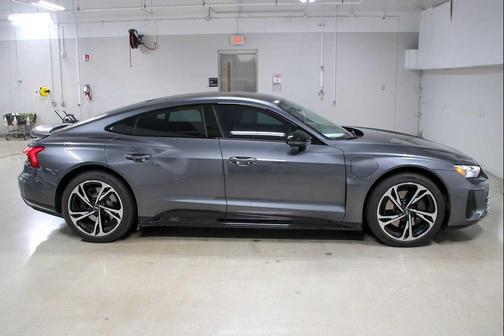 2023 Audi e-tron GT Premium Plus quattro