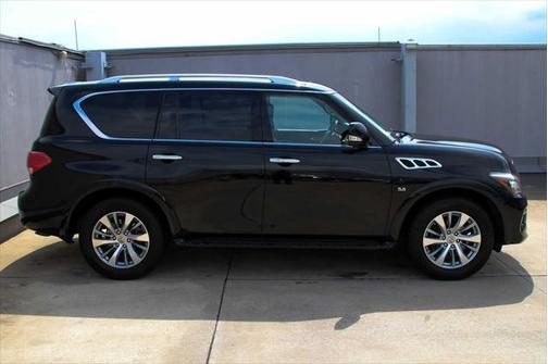 2016 INFINITI QX80 Base