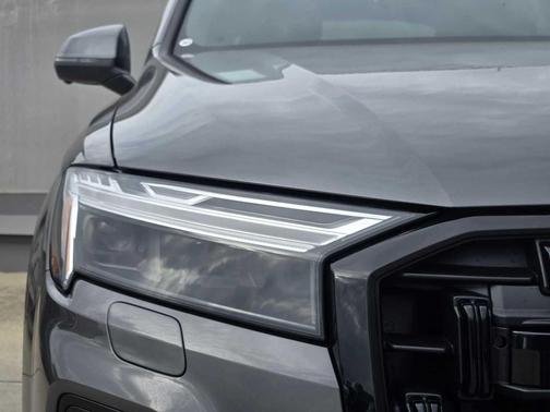 2026 Audi Q7 55 Premium Plus