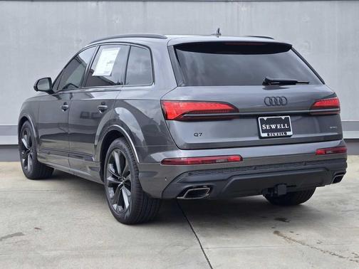 2026 Audi Q7 55 Premium Plus