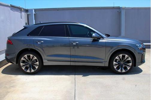 2025 Audi Q8 55 Premium Plus