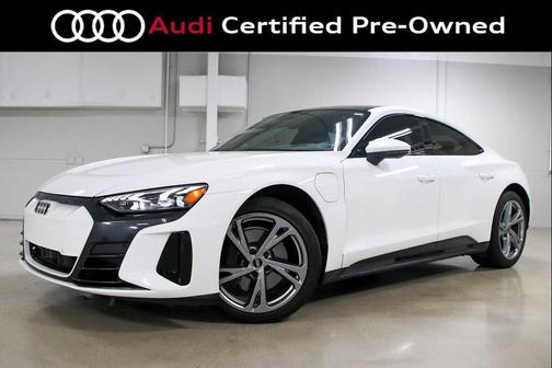 Ibis White 2023 Audi e-tron GT Premium Plus quattro