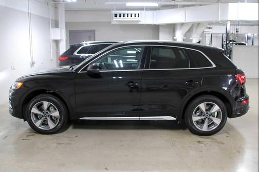 2024 Audi Q5 40 Premium
