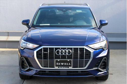 2022 Audi Q3 45 S line Premium