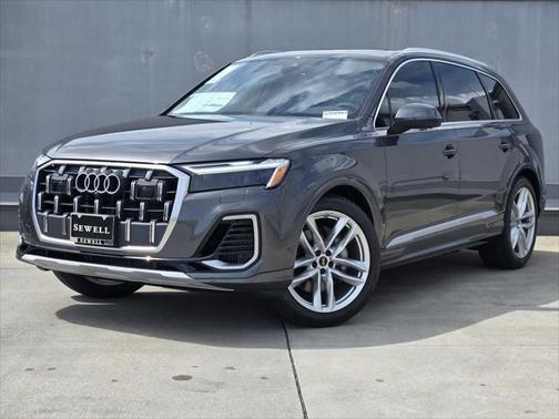 2025 Audi Q7 55 Premium Plus