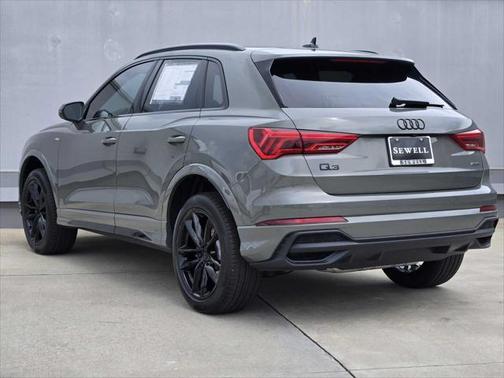 2025 Audi Q3 Premium 45 TFSI S line quattro Tiptronic