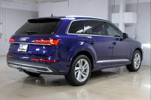2023 Audi Q7 45 Premium