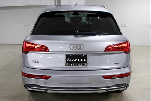 Florett Silver Metallic 2022 Audi Q5 40 Premium Plus