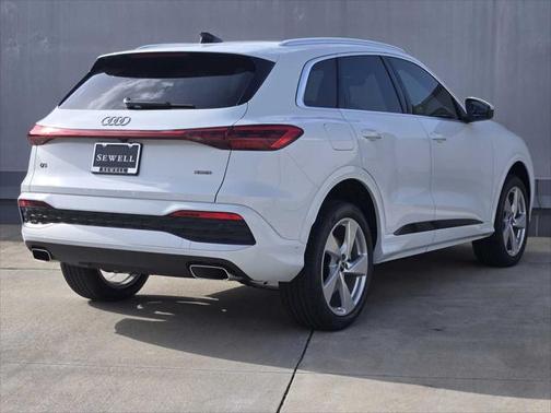 2025 Audi Q5 Premium Plus