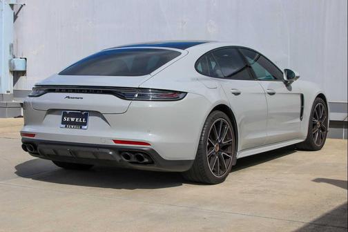 2023 Porsche Panamera Platinum Edition
