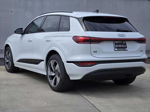 2025 Audi Q6 e-tron Prestige quattro