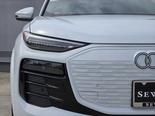 2025 Audi Q6 e-tron Prestige quattro