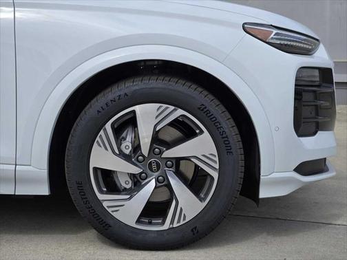 2025 Audi Q6 e-tron Prestige quattro
