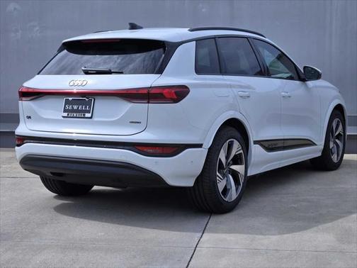 2025 Audi Q6 e-tron Prestige quattro