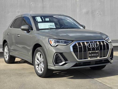 2025 Audi Q3 Premium 45 TFSI S line quattro Tiptronic