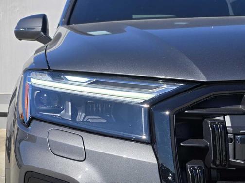 2026 Audi Q7 55 Premium Plus