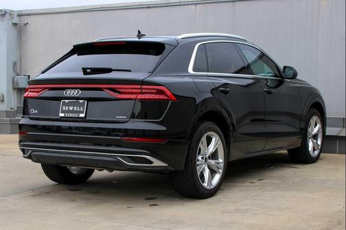 2023 Audi Q8 55 Premium Plus