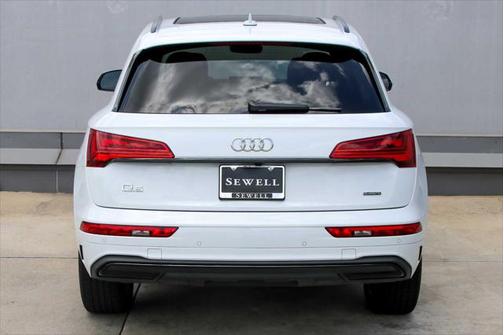 2024 Audi Q5 40 Premium Plus