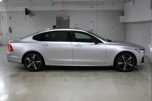 2020 Volvo S90 T6 R-Design
