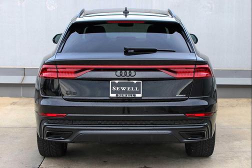 2022 Audi Q8 55 Premium Plus