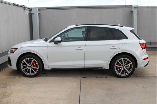 2024 Audi Q5 e 55 S line Premium Plus
