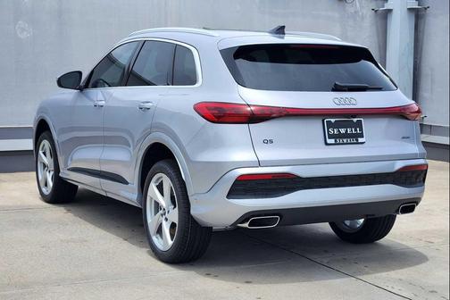 Florett Silver Metallic 2026 Audi Q5 Premium Plus TFSI quattro S tronic