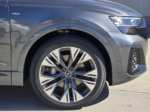 2026 Audi Q8 55 Premium Plus