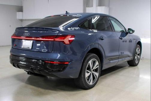 2024 Audi Q8 e-tron Premium