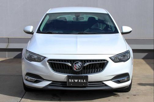 2018 Buick Regal Sportback Essence