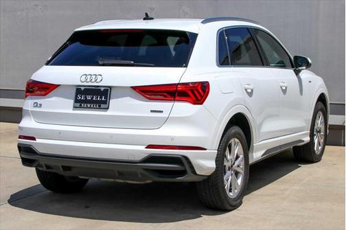 2025 Audi Q3 Premium 45 TFSI S line quattro Tiptronic