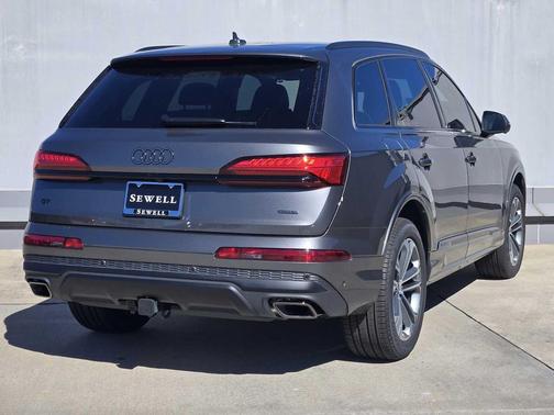 2026 Audi Q7 55 Premium