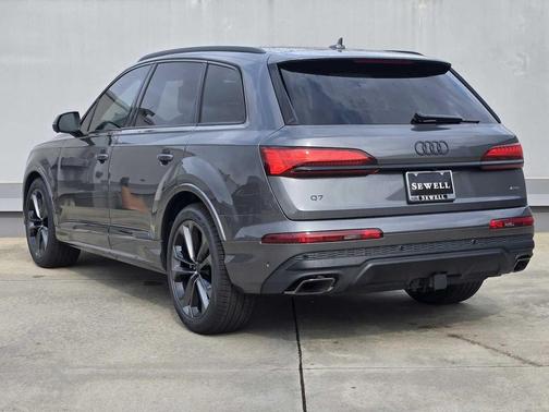 2026 Audi Q7 55 Premium Plus