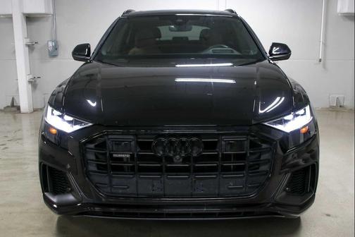 Mythos Black Metallic 2023 Audi Q8 55 Prestige