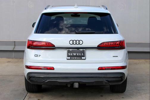2023 Audi Q7 55 Premium Plus