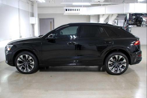 2024 Audi Q8 55 Premium Plus