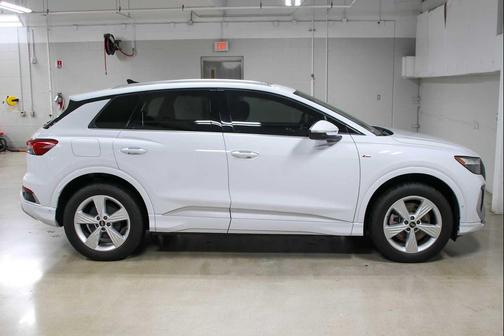 2024 Audi Q4 e-tron Premium Plus 50 quattro