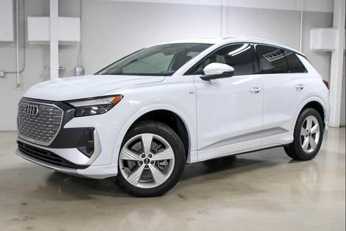 2024 Audi Q4 e-tron Premium Plus 50 quattro