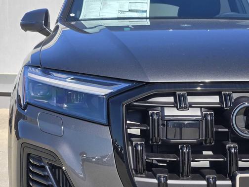 2026 Audi Q7 55 Premium Plus
