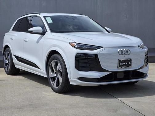 2025 Audi Q6 e-tron Prestige quattro