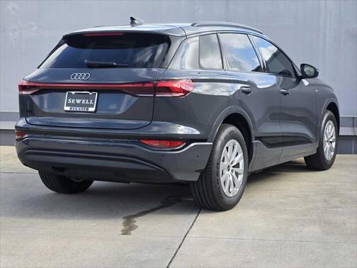 2025 Audi Q6 e-tron Premium