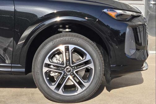 Mythos Black Metallic 2026 Audi Q5 Premium TFSI quattro S tronic