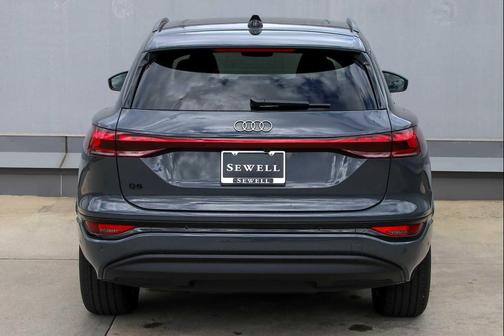 2025 Audi Q6 e-tron Premium Plus