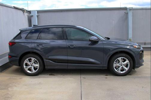 2025 Audi Q6 e-tron Premium Plus